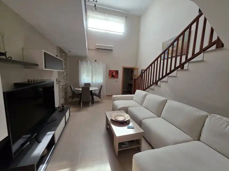 Sala d'estar de Casa o xalet en venda en Malpartida de Plasencia amb Aire condicionat, Calefacció i Jardí privat