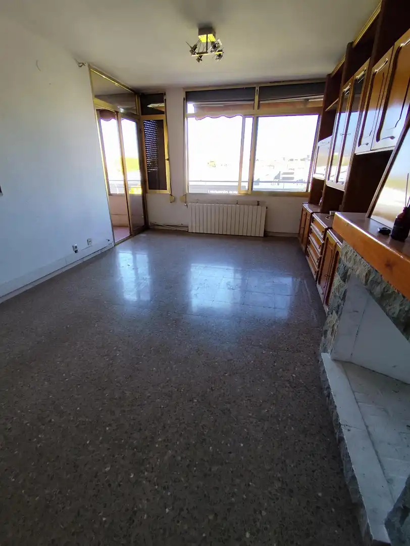 Dachboden zum Verkauf in Sabadell mit Klimaanlage, Heizung und Terrasse