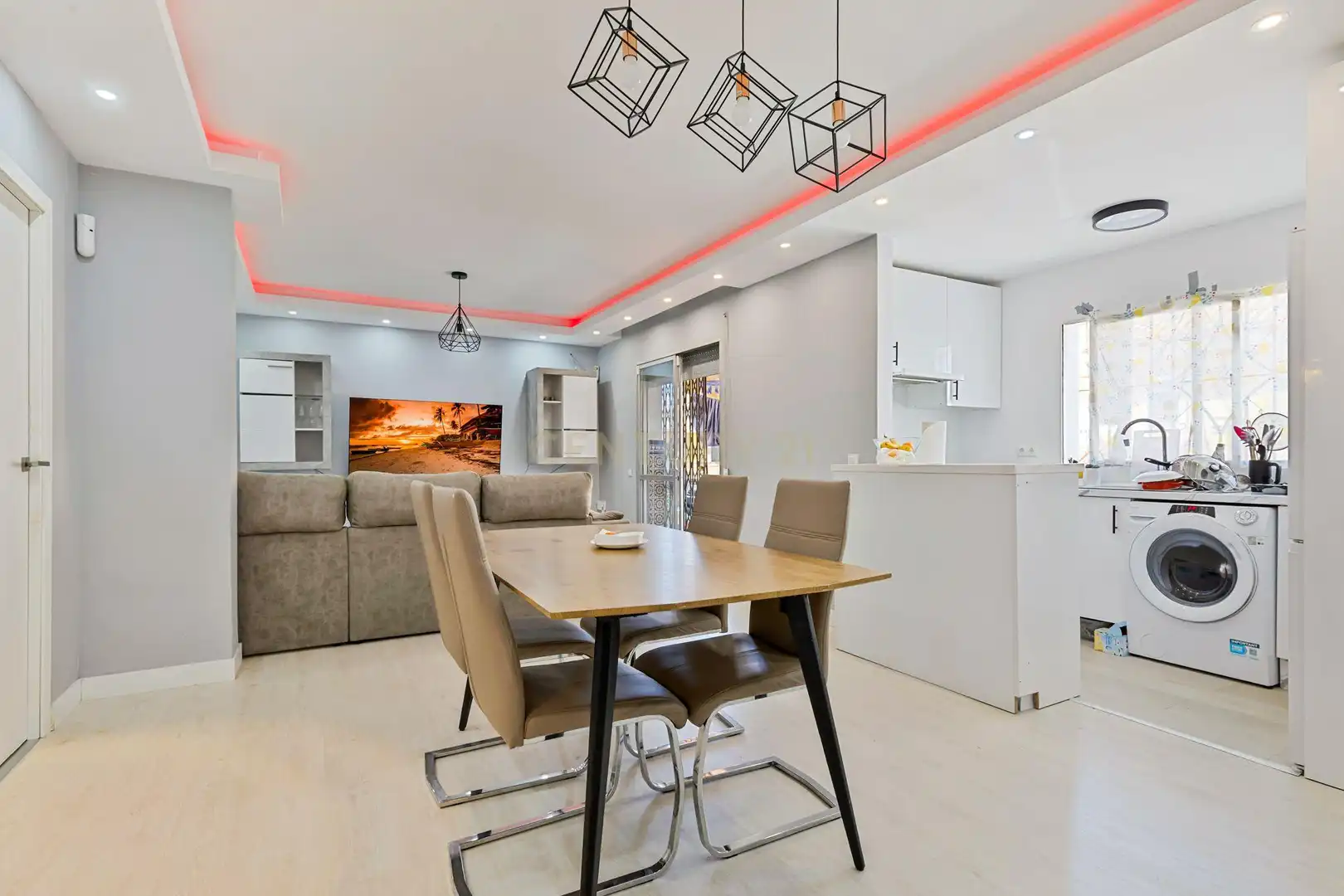 Dining room of Apartments for sale in Marbella  with Storage room, Oven and Washing machine