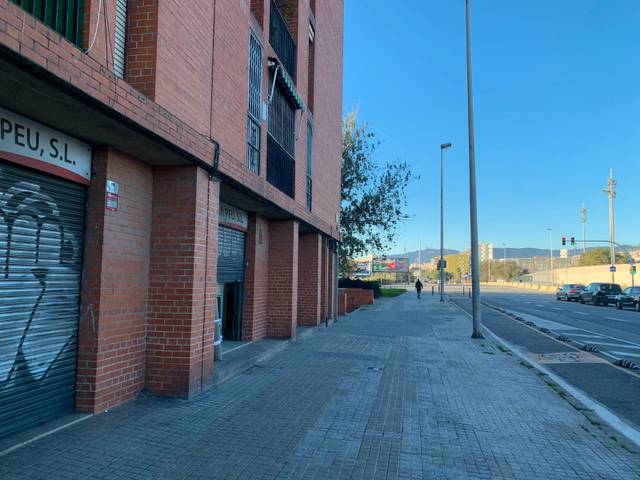 Local comercial en Alquiler en Passeig de Santa Coloma en Baró de Viver