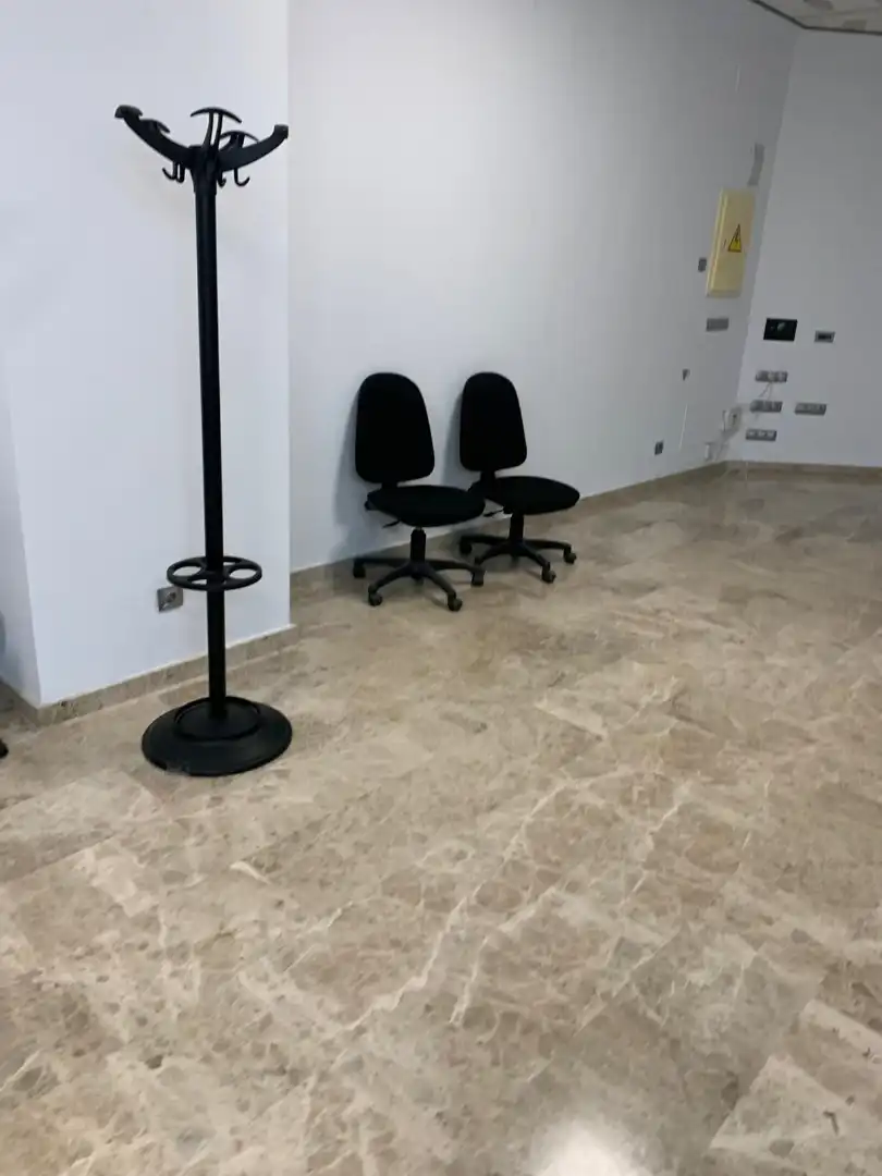 Local de alquiler en Elche / Elx con Aire acondicionado y Amueblado