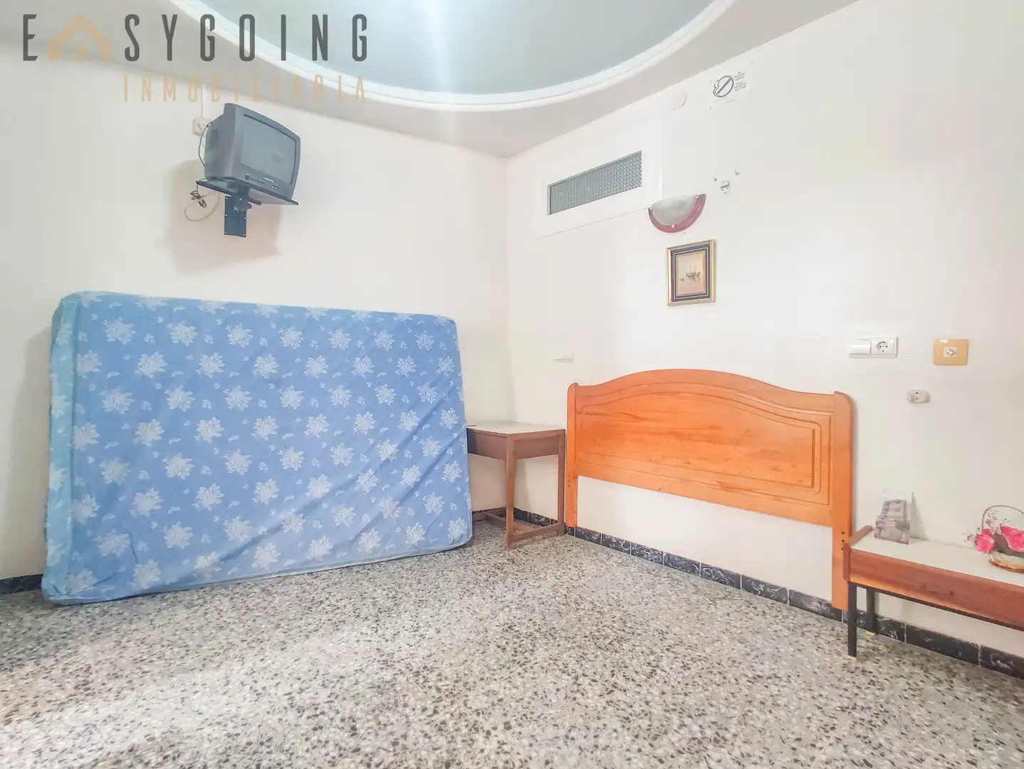 Habitación de Edificio en venta en Santa Pola