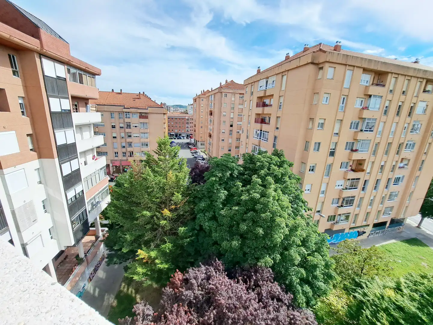 Vista exterior de Piso en venta en Vitoria - Gasteiz con Calefacción, Terraza y Trastero