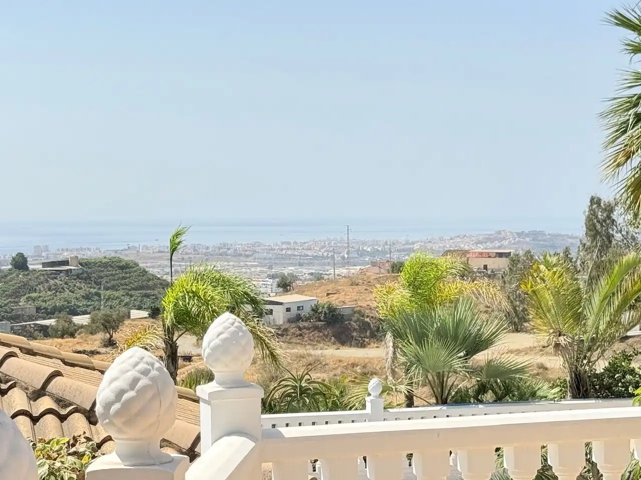 Vista exterior de Casa o chalet en venta en Vélez-Málaga con Aire acondicionado, Calefacción y Jardín privado