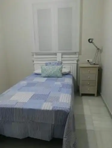 Bedroom of Flat for rent in Algeciras  with Air Conditioner and Furnished