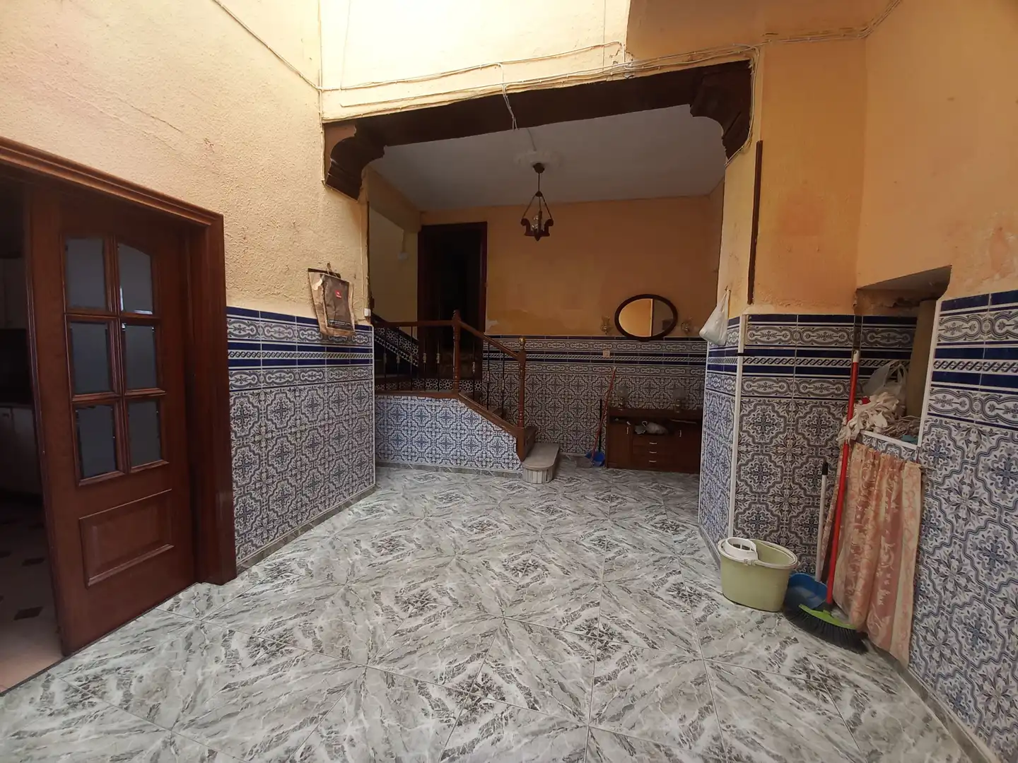 CASA EN CASCO ANTIGUO CON COCHERA, immagine 3