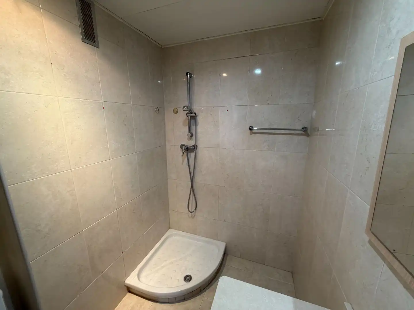 Flat with lift for sale in Nucli Urbà, imagen 5