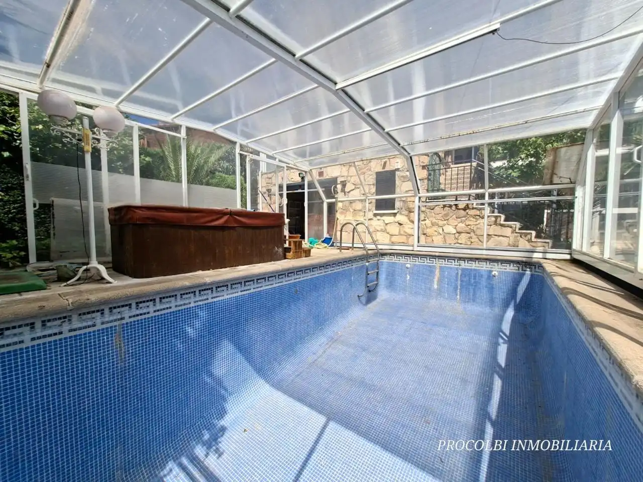 Piscina de Casa o xalet en venda en El Casar amb Aire condicionat, Calefacció i Jardí privat