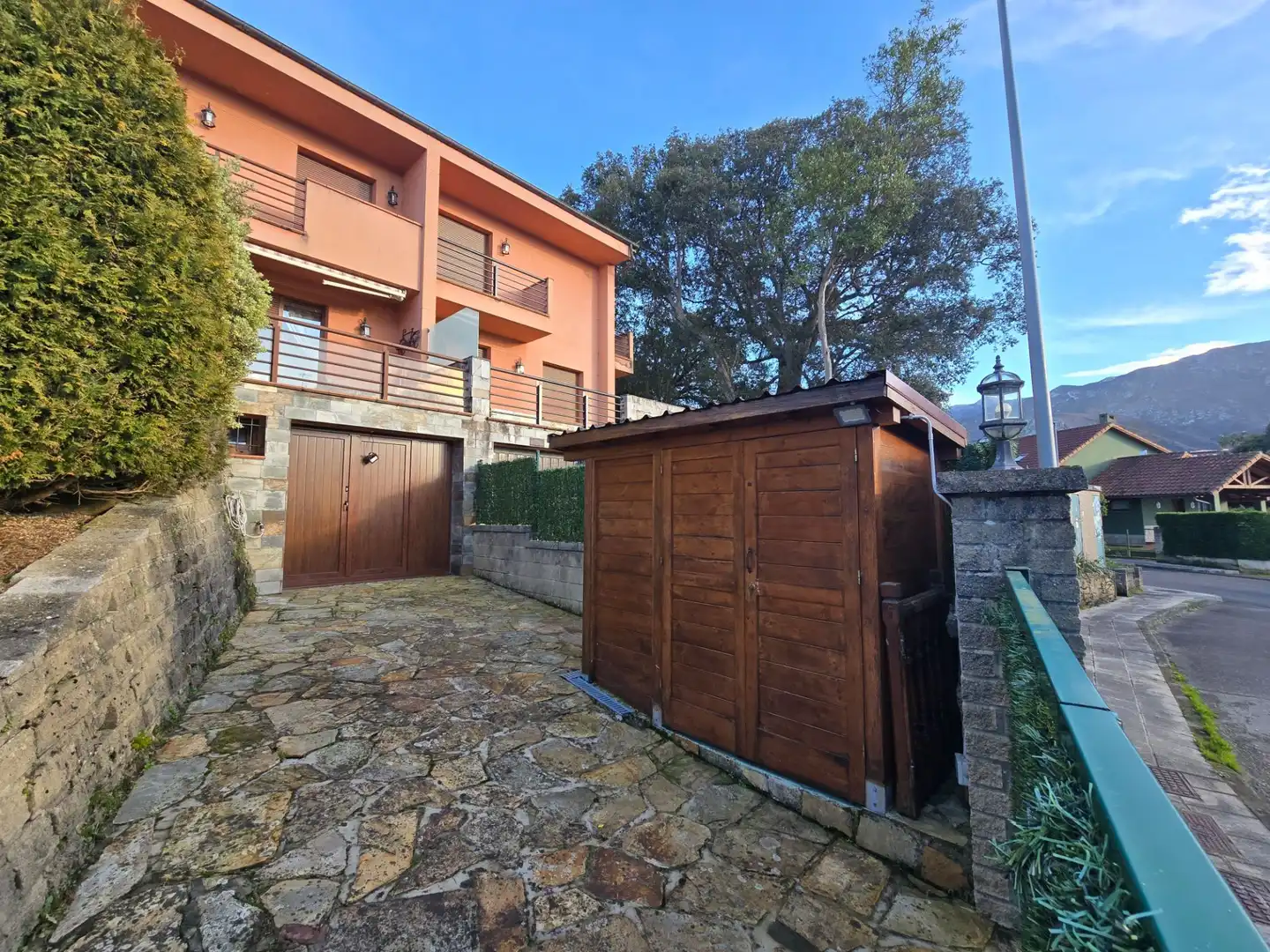 Vista exterior de Casa o chalet en venta en Llanes con Calefacción y Terraza