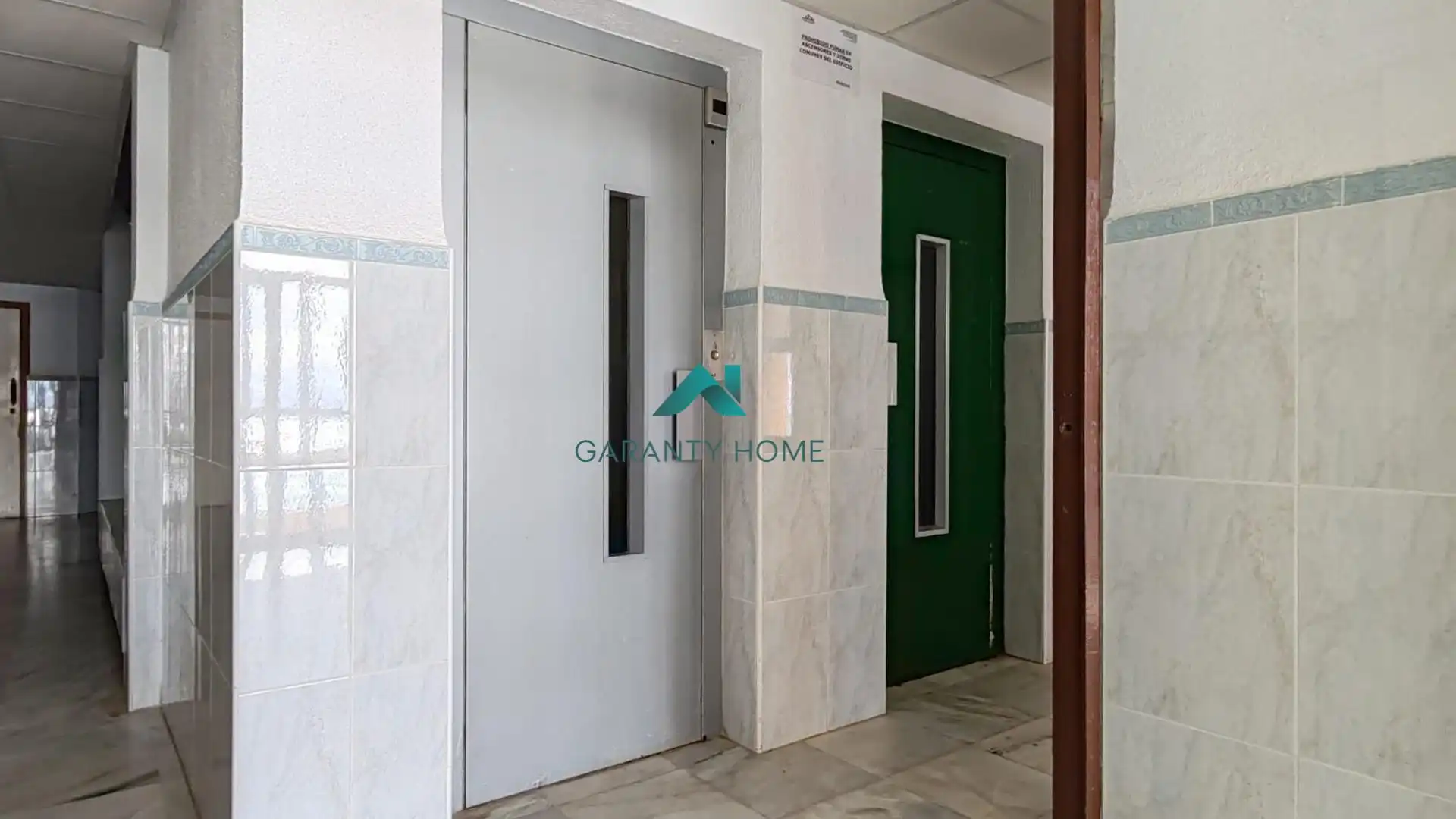 Apartamento en venta en La Manga del Mar Menor con Amueblado, Balcón y Piscina comunitaria