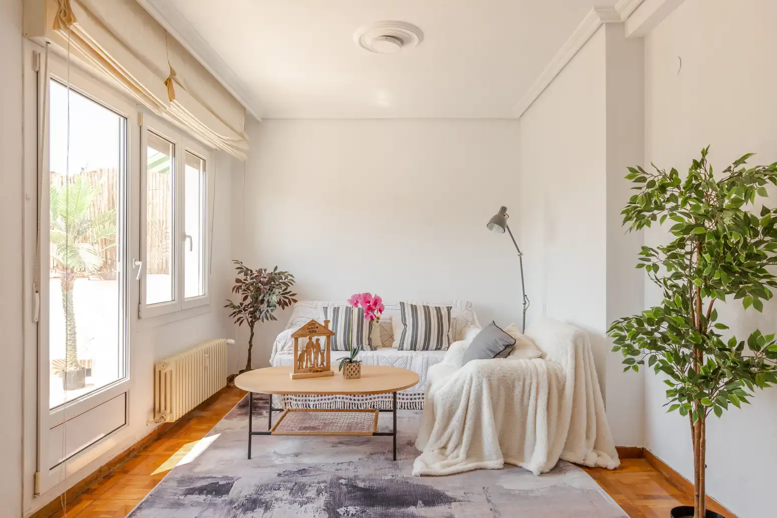 Living room of Attic for sale in  Pamplona / Iruña  with Parquet flooring, Terrace and Balcony