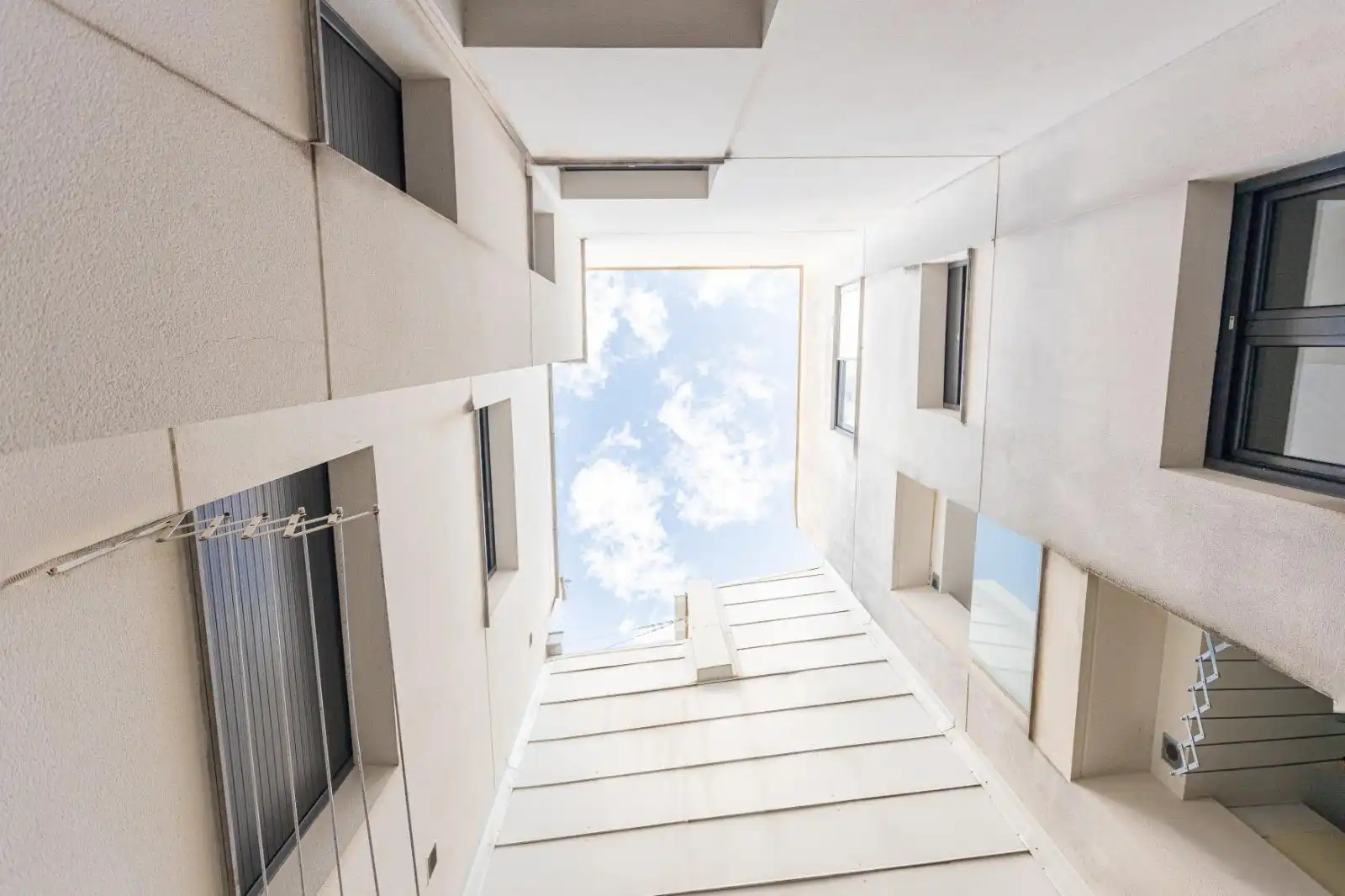 Vista exterior de Apartamento en venta en Figueres con Calefacción y Parquet