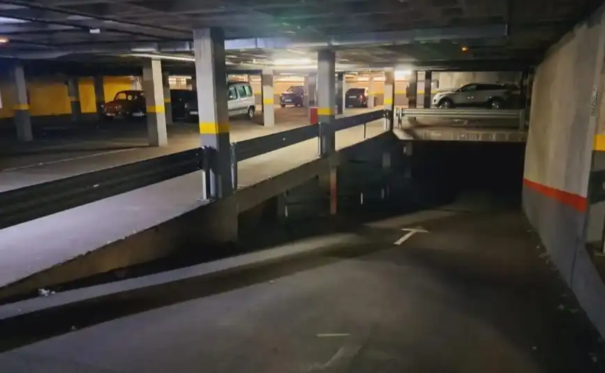 Parkplatz von Garage zum Verkauf in Morella