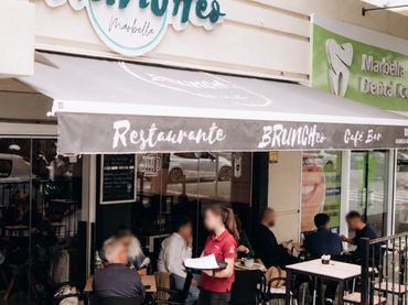 Locale commerciale in cessione a Calle Jacinto Benavente