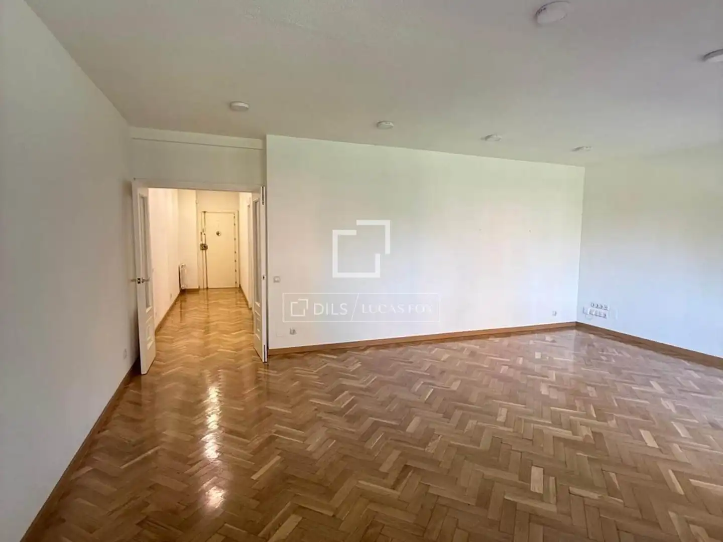 Living room of Flat for rent in Madrid  with Air Conditioner, Heating and Private garden