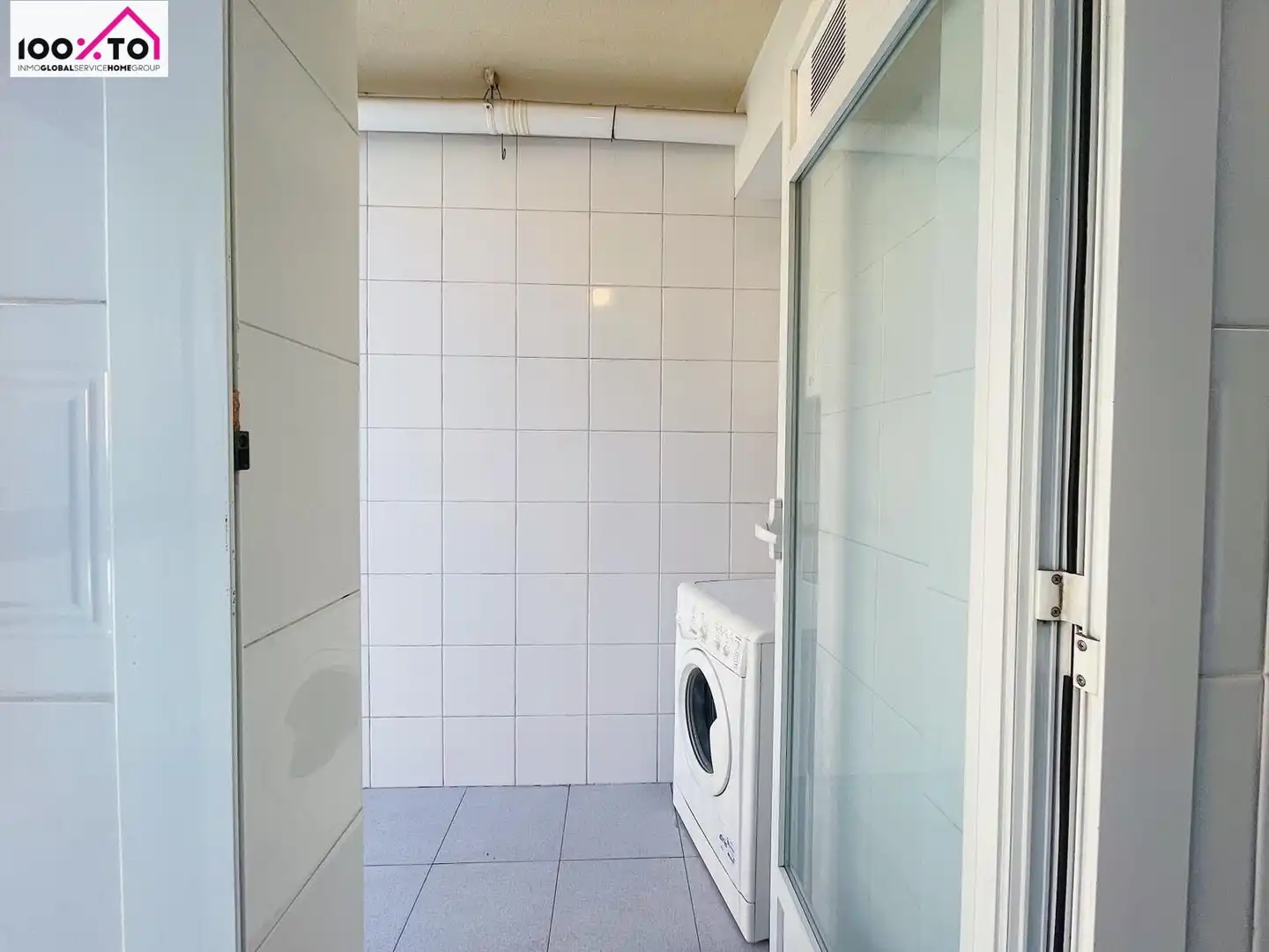 Baño de Piso en venta en Paterna con Trastero y Balcón
