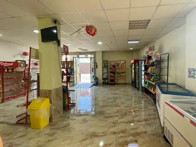 Gewerbefläche zum Verkauf in Calle de la Virgen de Los Remedios, imagen 13