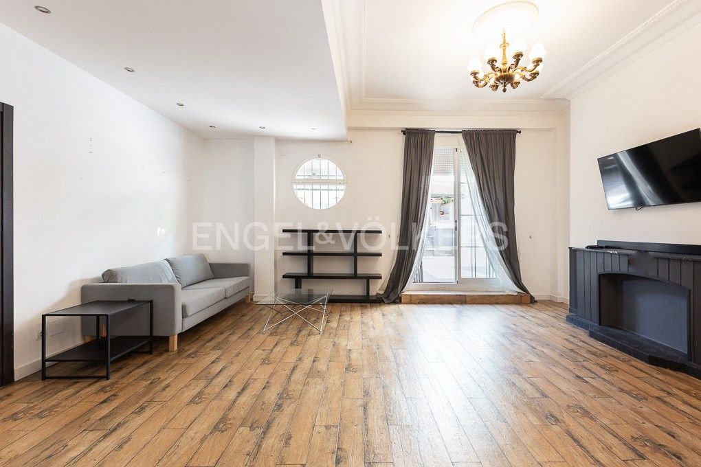 Sala d'estar de Apartament de lloguer en  Valencia Capital amb Aire condicionat, Calefacció i Terrassa