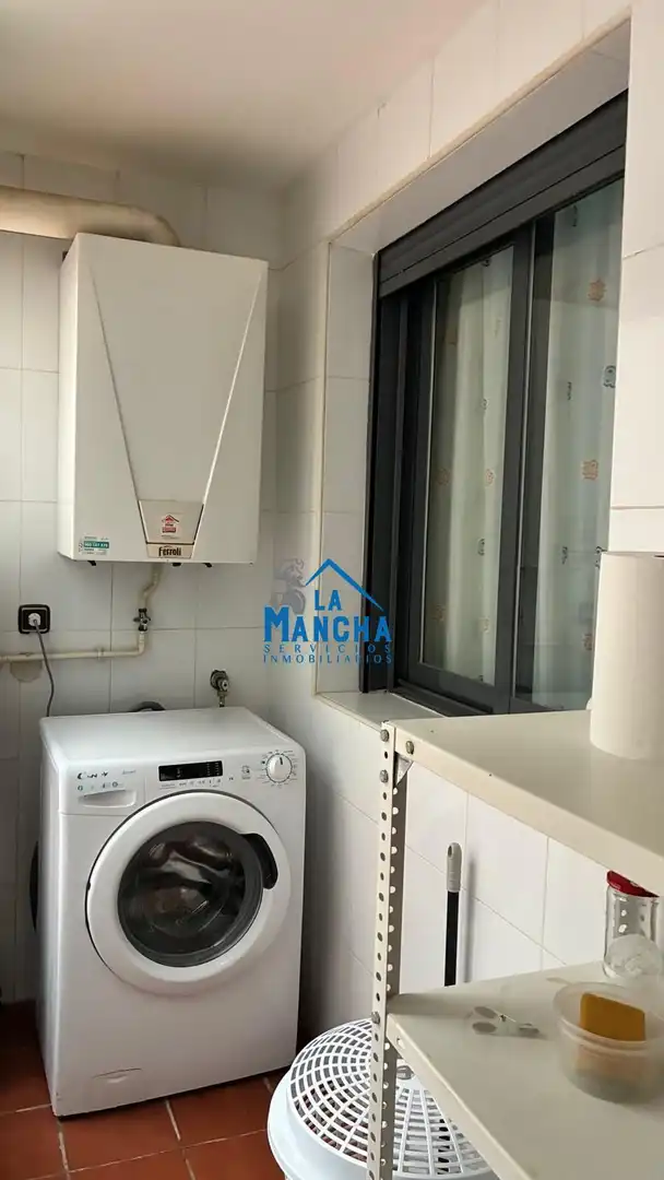 Flat with terrace to rent in Calle DIEGO DE VELAZQUEZ, imagen 26