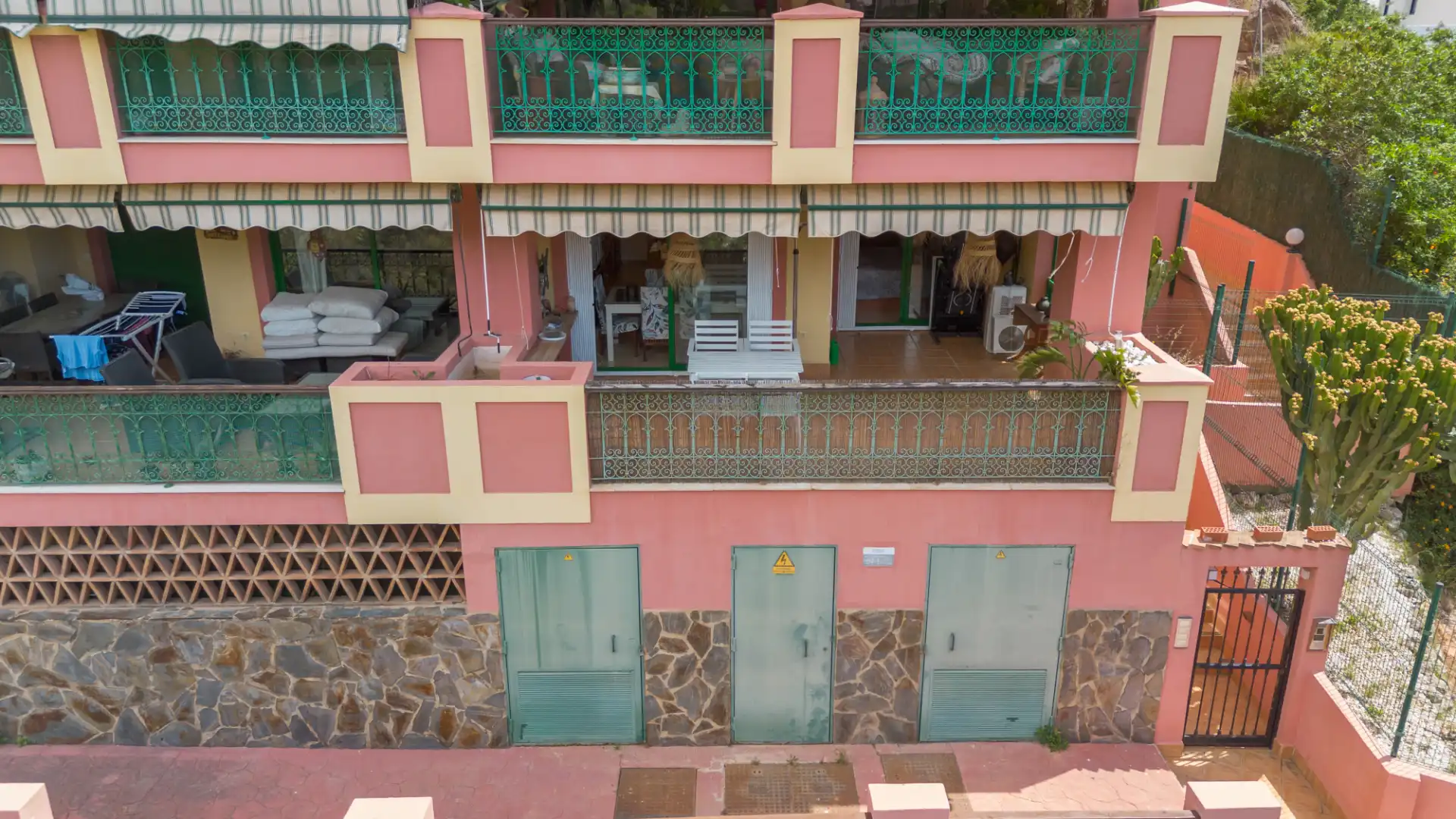 Vista exterior de Pis en venda en Fuengirola amb Aire condicionat, Terrassa i Moblat
