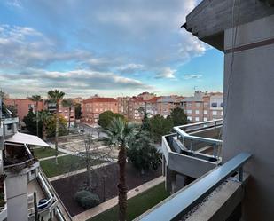 Vista exterior de Pis de lloguer en  Murcia Capital amb Aire condicionat, Jardí privat i Terrassa