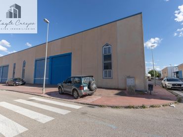Nau industrial en venda a Calle trevenque
