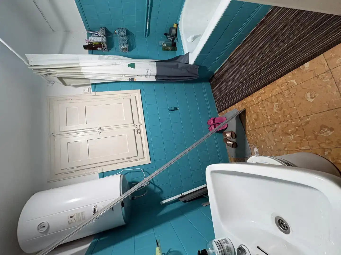 Baño de Piso en venta en Berga con Parquet, Trastero y Amueblado