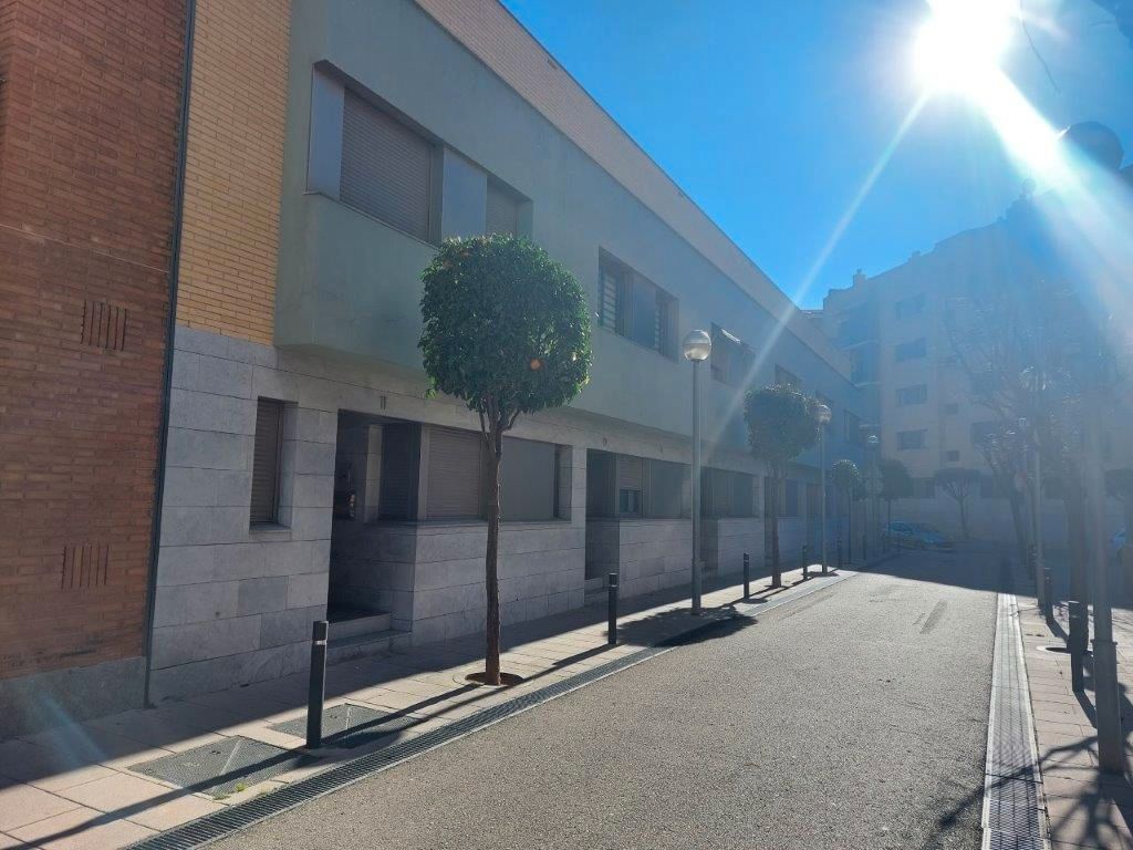 Exterior view of Single-family semi-detached for sale in Sant Joan Despí  with Air Conditioner, Heating and Private garden