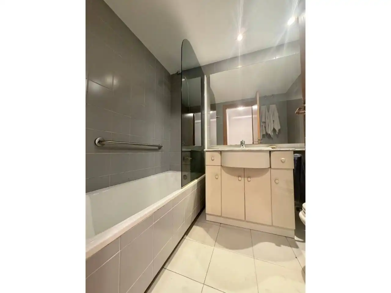 Wohnung zur Miete in Girona, Girona