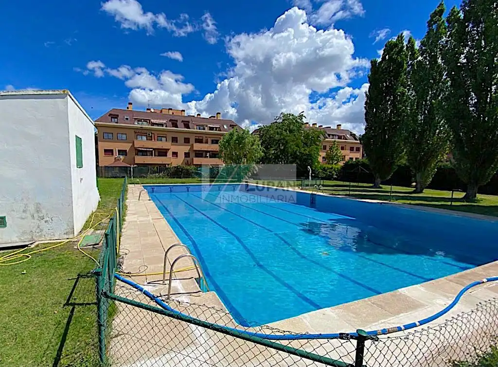 Piscina de Piso en venta en Collado Villalba con Aire acondicionado, Calefacción y Parquet