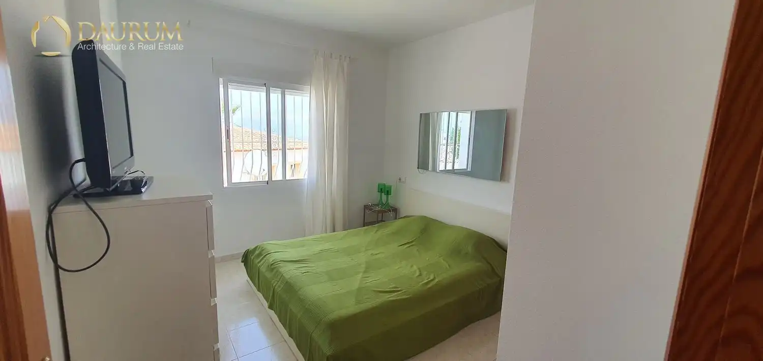 Terraced house with terrace for sale in PP.ASEGADOR Y CALISTR, imagen 6