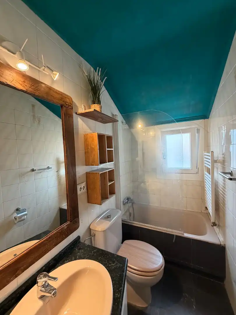 Bathroom of Flat for sale in Bilbao   with Terrace