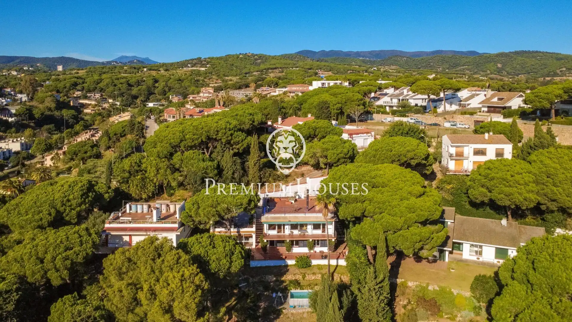 Vista exterior de Casa o chalet en venta en Arenys de Mar con Jardín privado, Terraza y Balcón