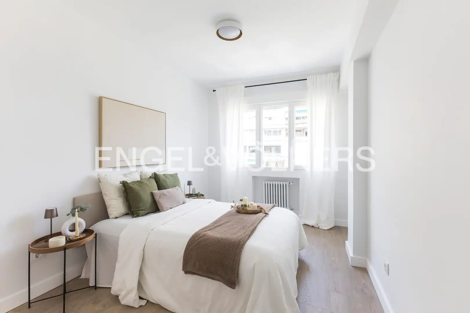 Bedroom of Flat for sale in Madrid  with Air Conditioner, Heating and Terrace