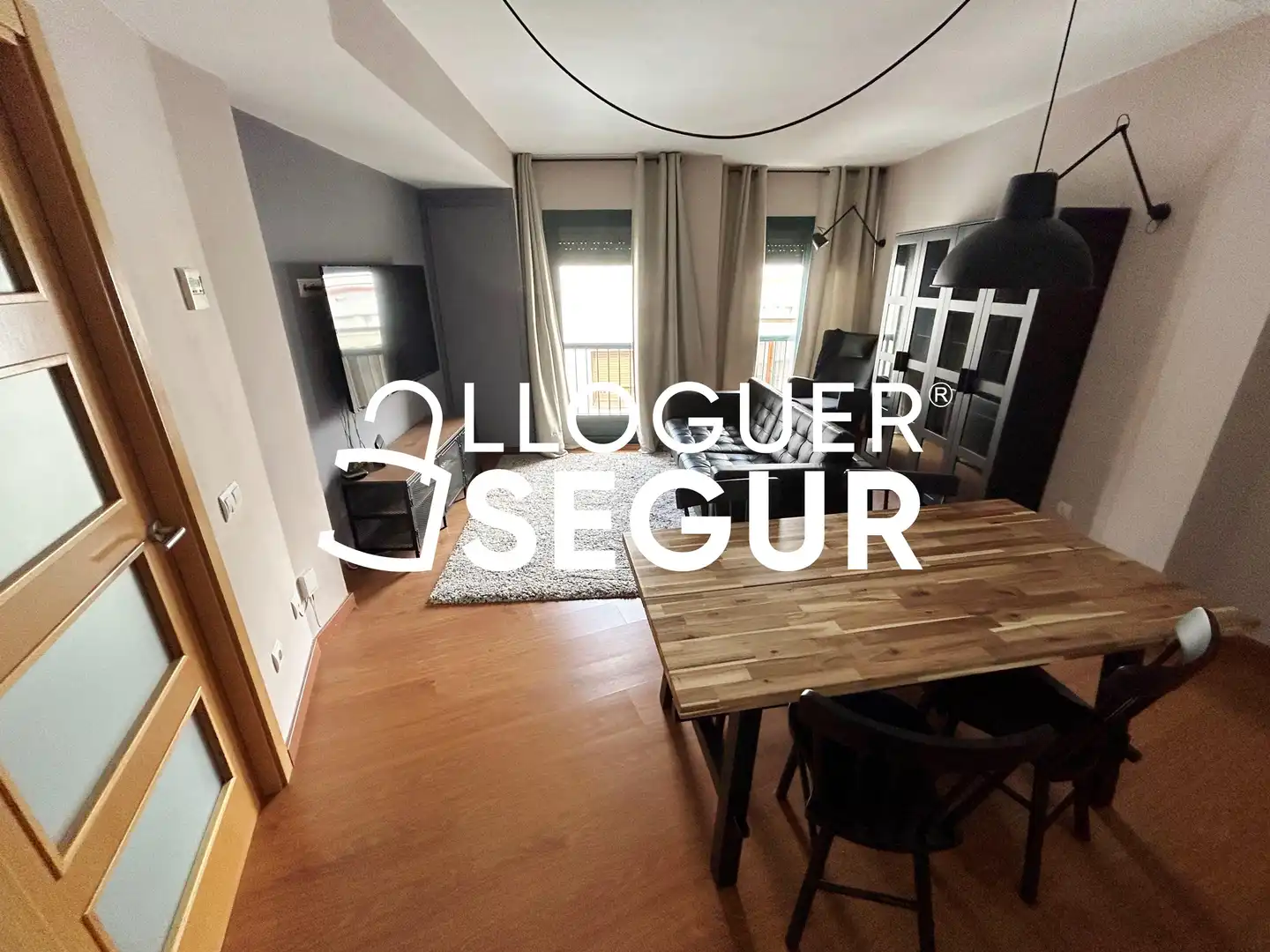 Habitación de Piso de alquiler en El Vendrell con Aire acondicionado y Amueblado