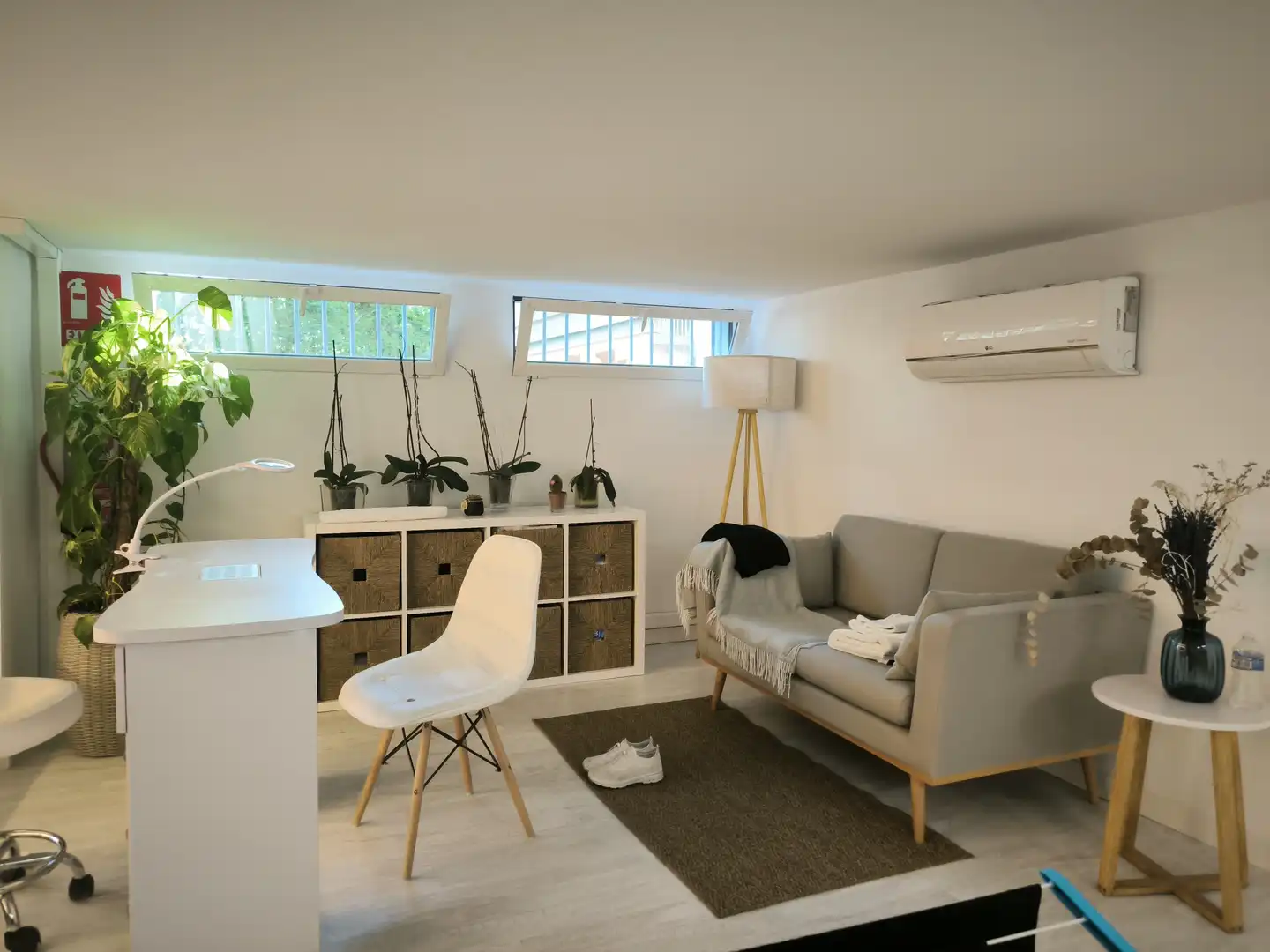 Commercial properties for rent in Madrid  with Air Conditioner, Heating and Parquet flooring