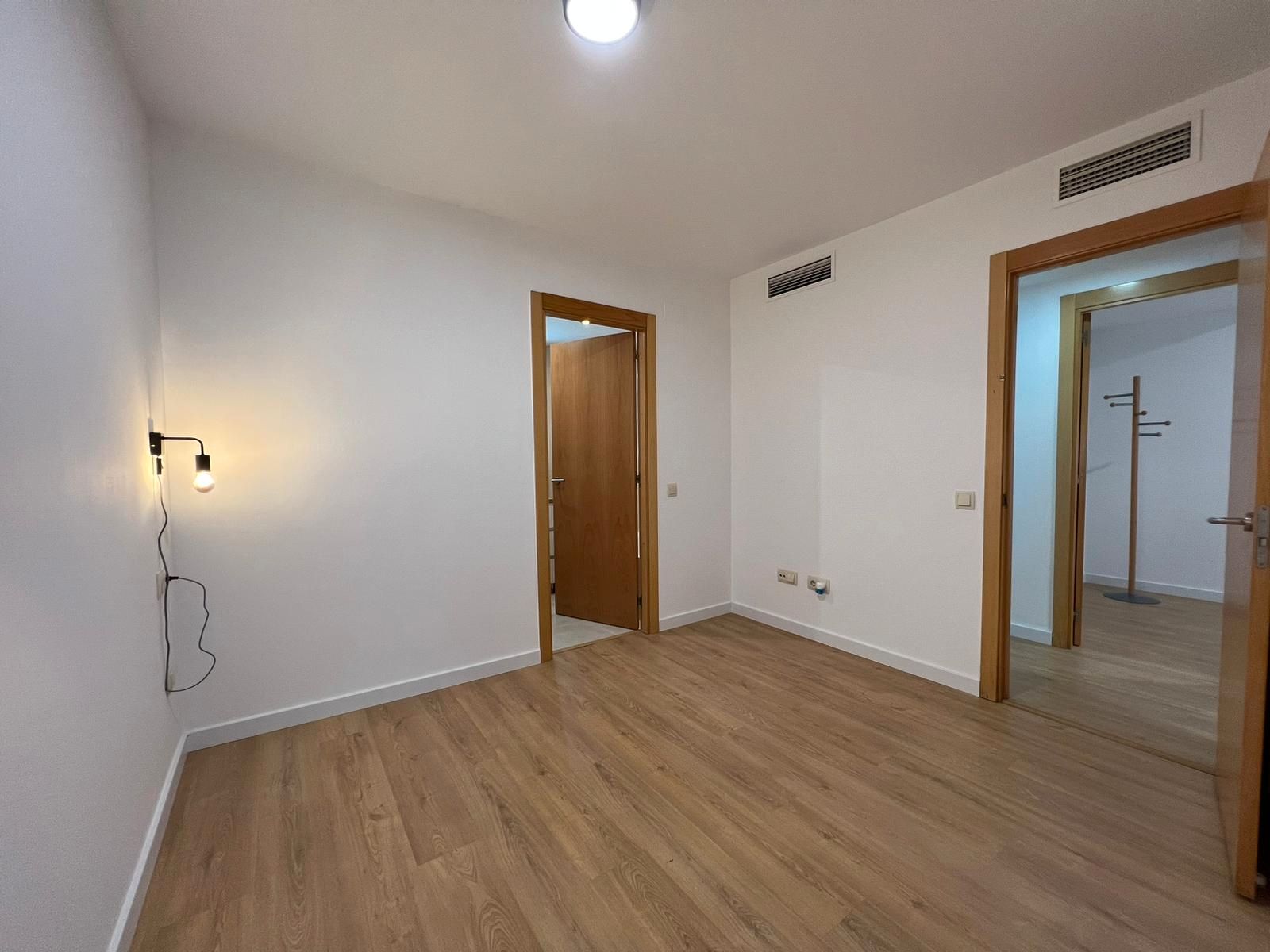 Bedroom of Flat for sale in Sitges  with Air Conditioner, Heating and Parquet flooring