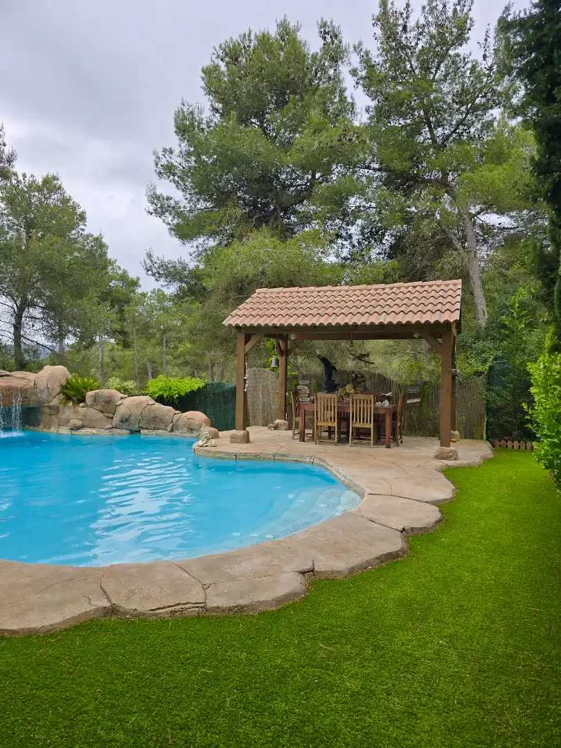 Villa avec terrasse à vendre à Carrer Llobregat 18