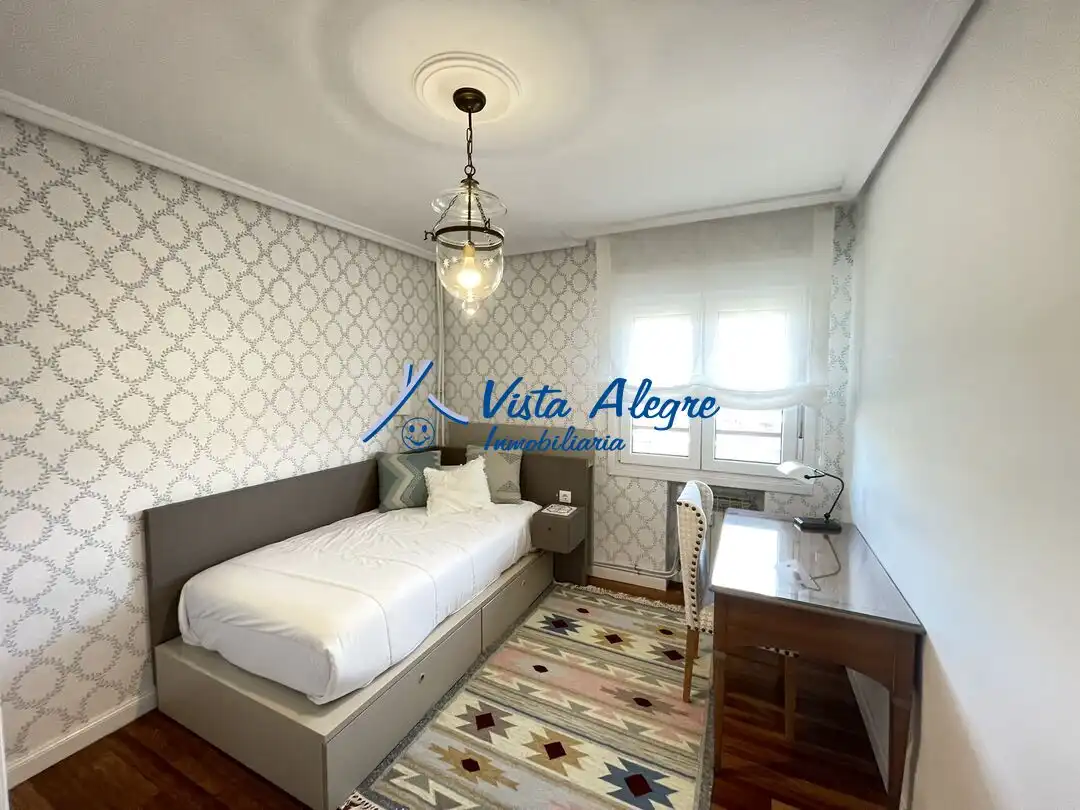 Schlafzimmer von Wohnung zum Verkauf in Haro mit Klimaanlage, Heizung und Parkett