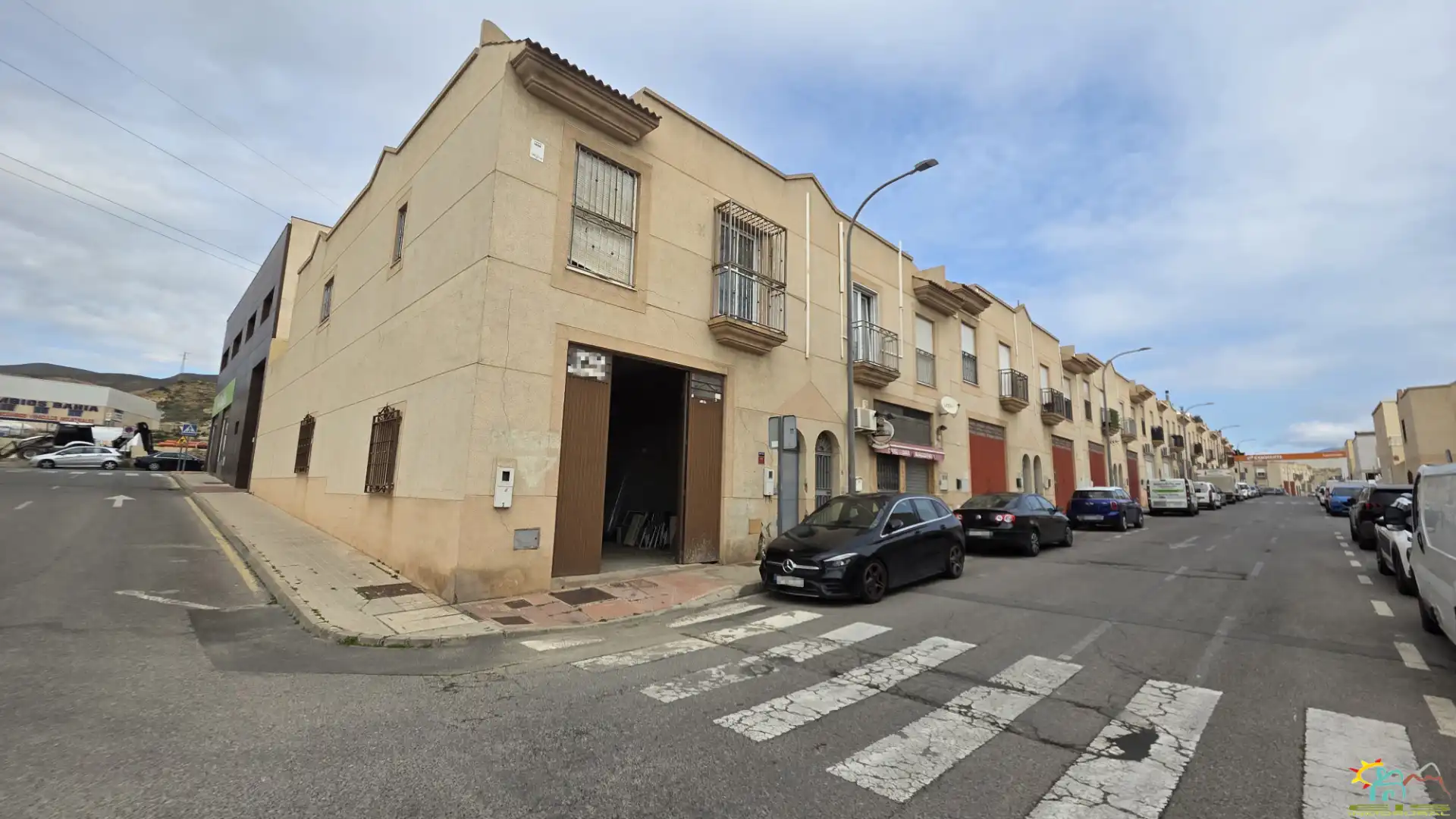 Gewerbefläche zum Verkauf in Huércal de Almería