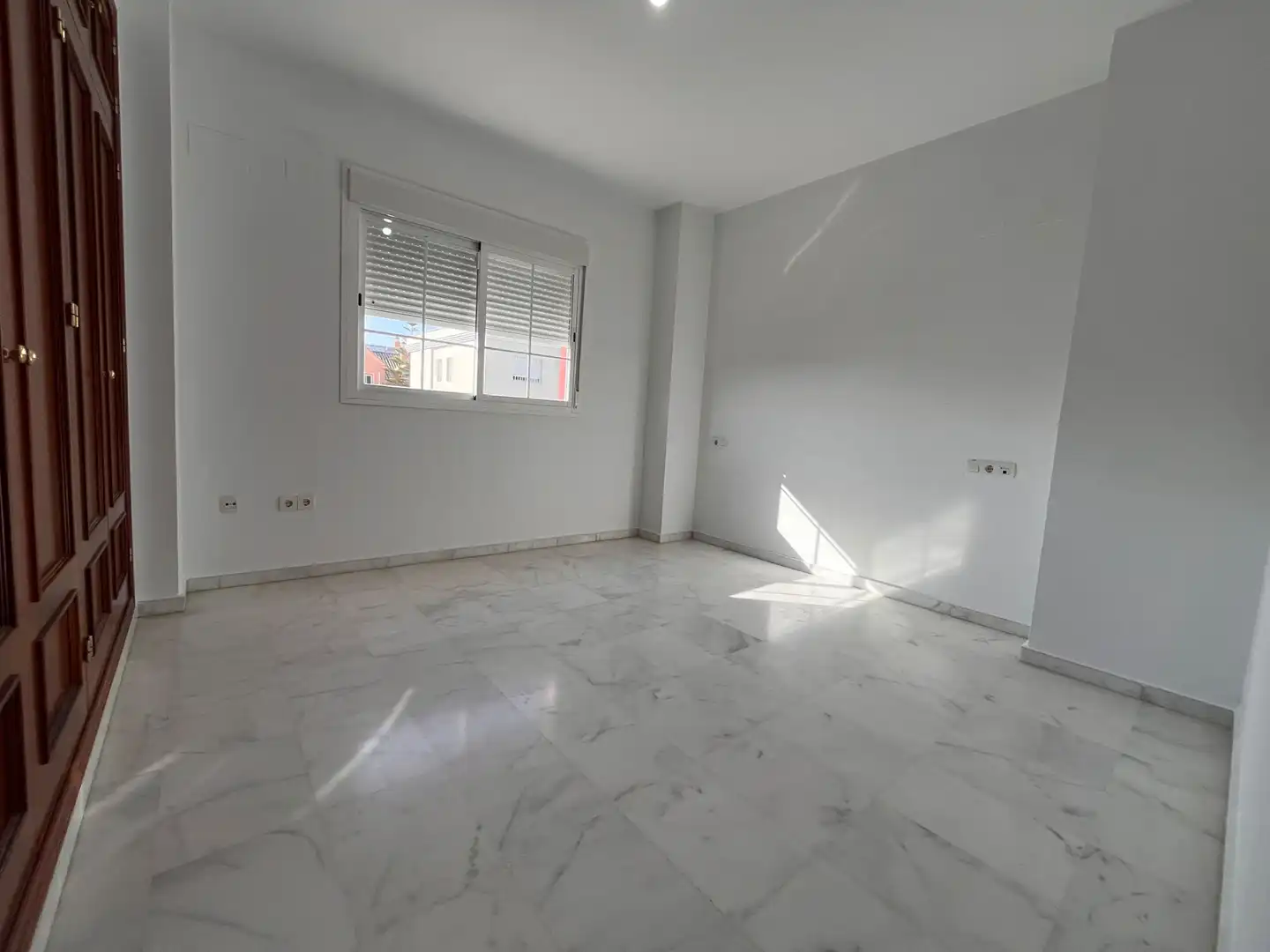 Casa aparellada amb piscina en venda a Colegio Europa, imagen 35