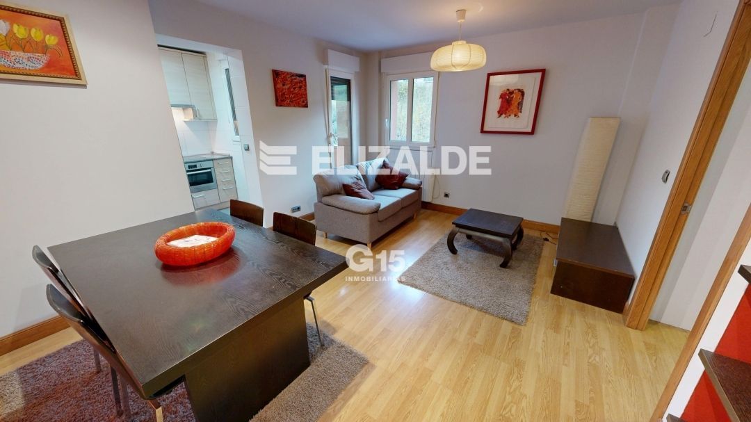 Sala de estar de Piso en venta en Errenteria con Calefacción y Balcón
