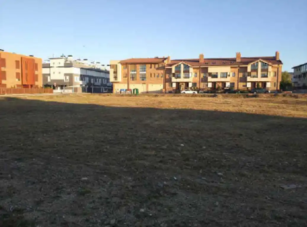Terreny residencial en venda a Calle Clara Campoamor