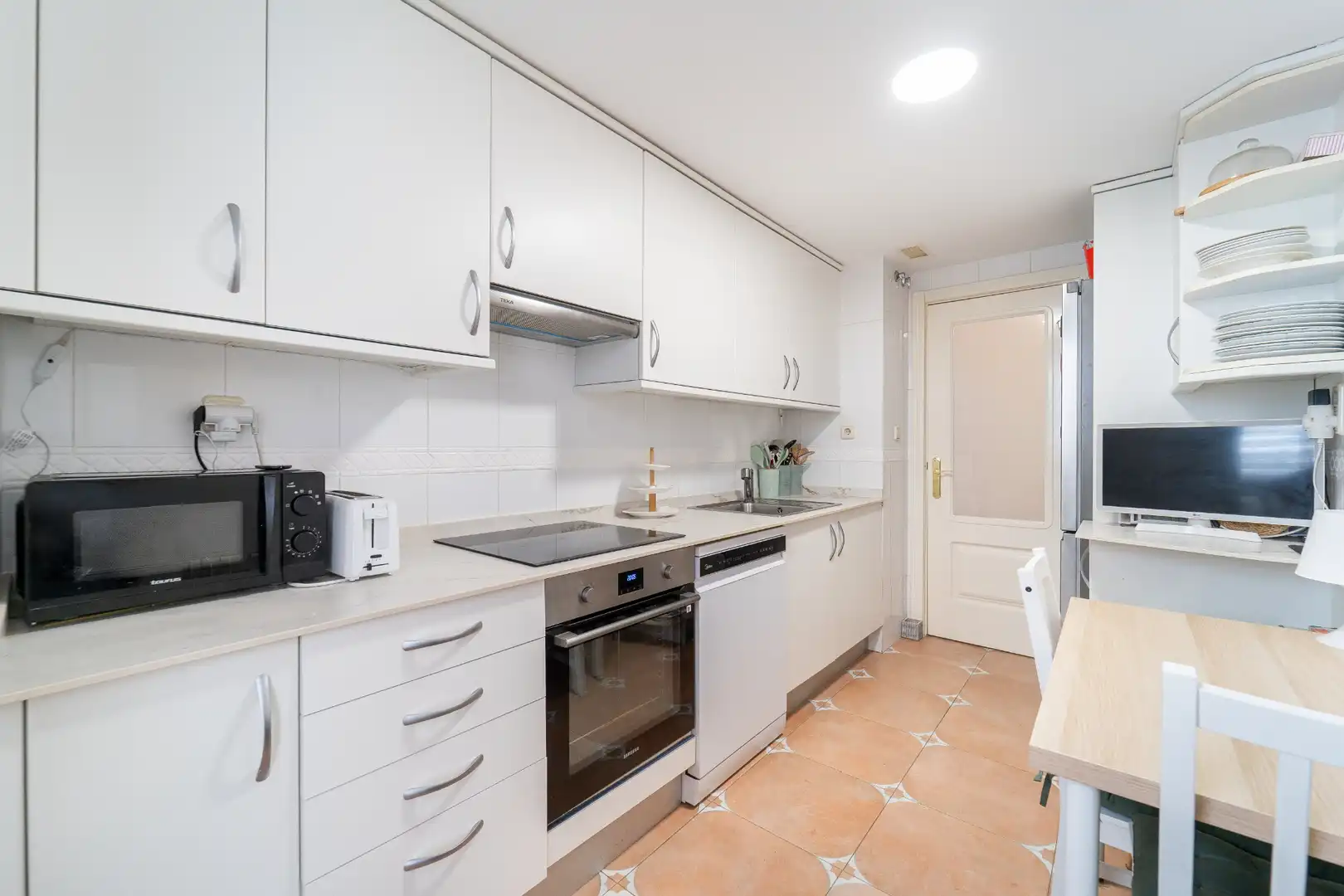 Küche von Wohnung zum Verkauf in Las Rozas de Madrid mit Heizung, Privatgarten und Parkett