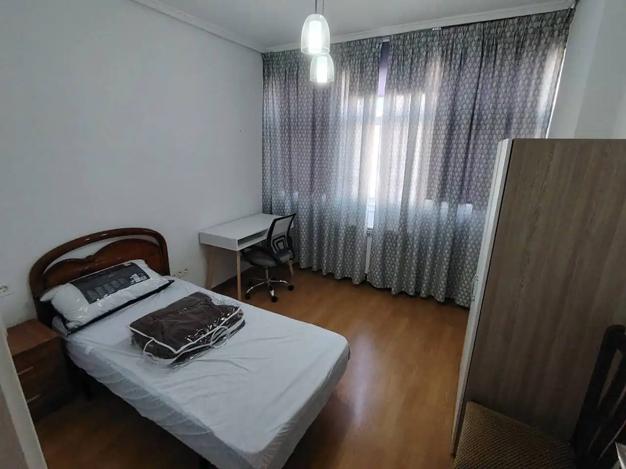 Habitación de Piso de alquiler en Zamora Capital  con Calefacción y Amueblado