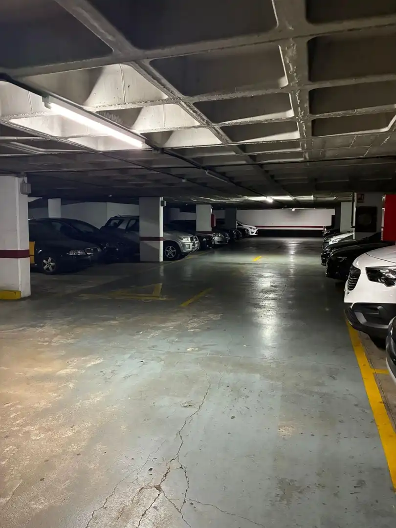 Garaje en venta en Llefià