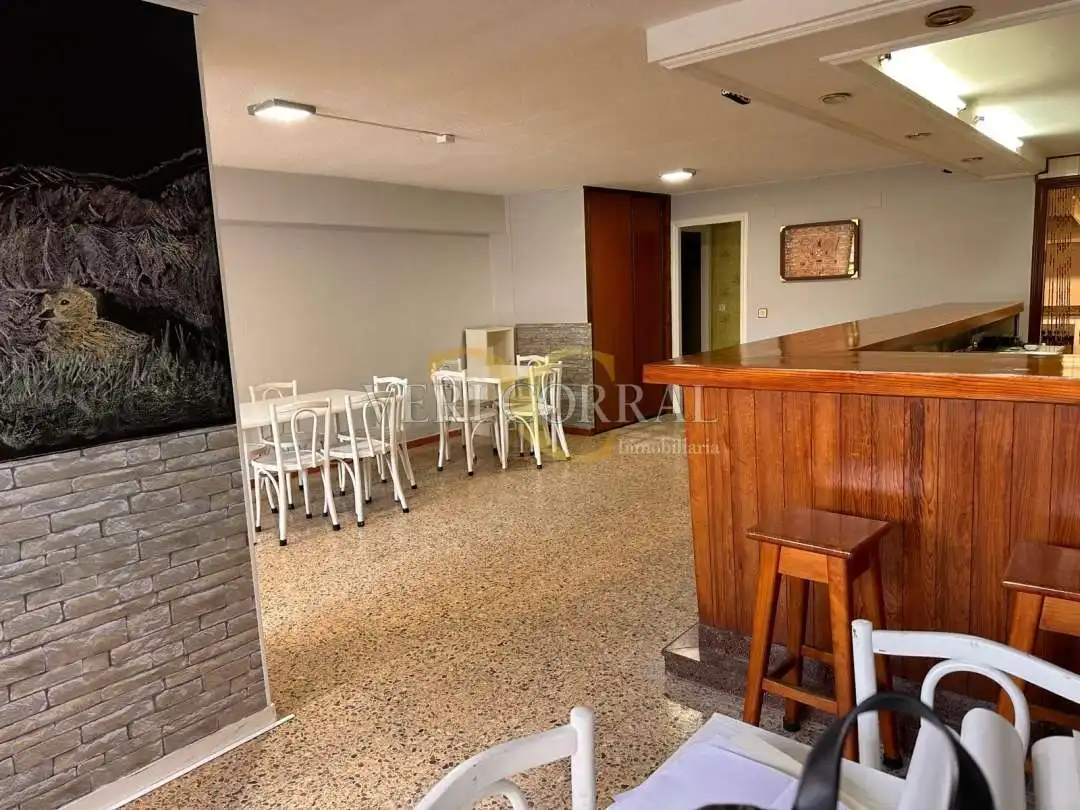 Local comercial en venda a Calle Favila 1, imagen 3