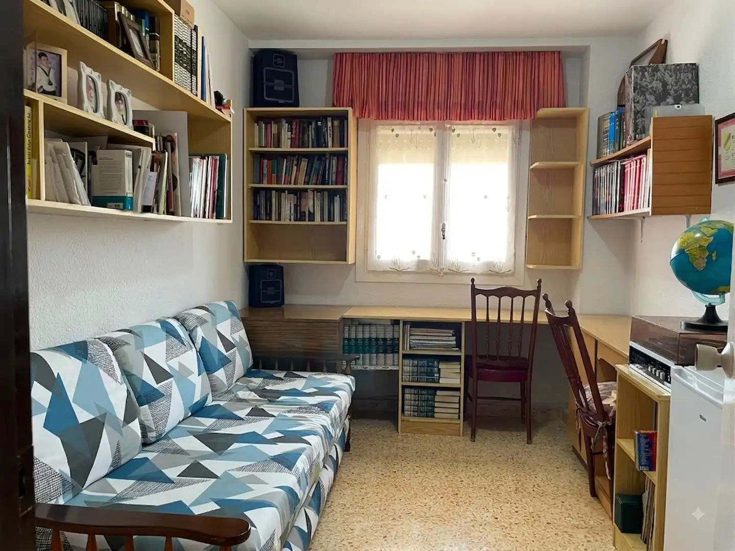 Sala d'estar de Pis en venda en Ejea de los Caballeros amb Moblat