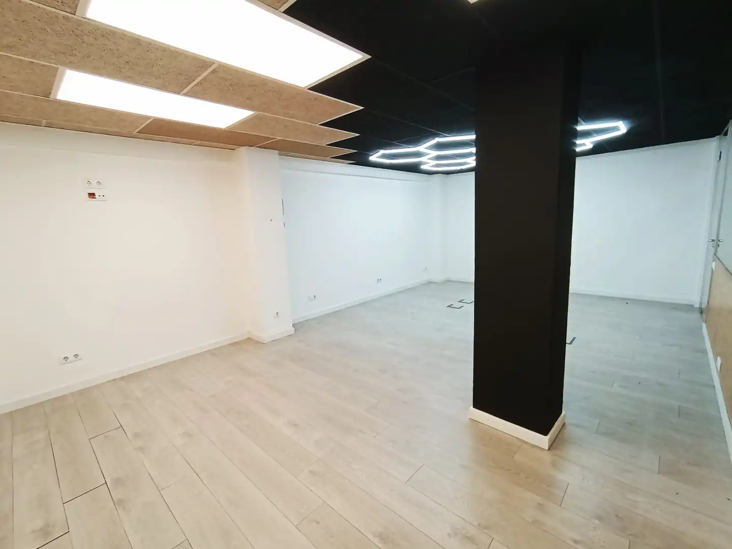 Büro zur Miete in Sud