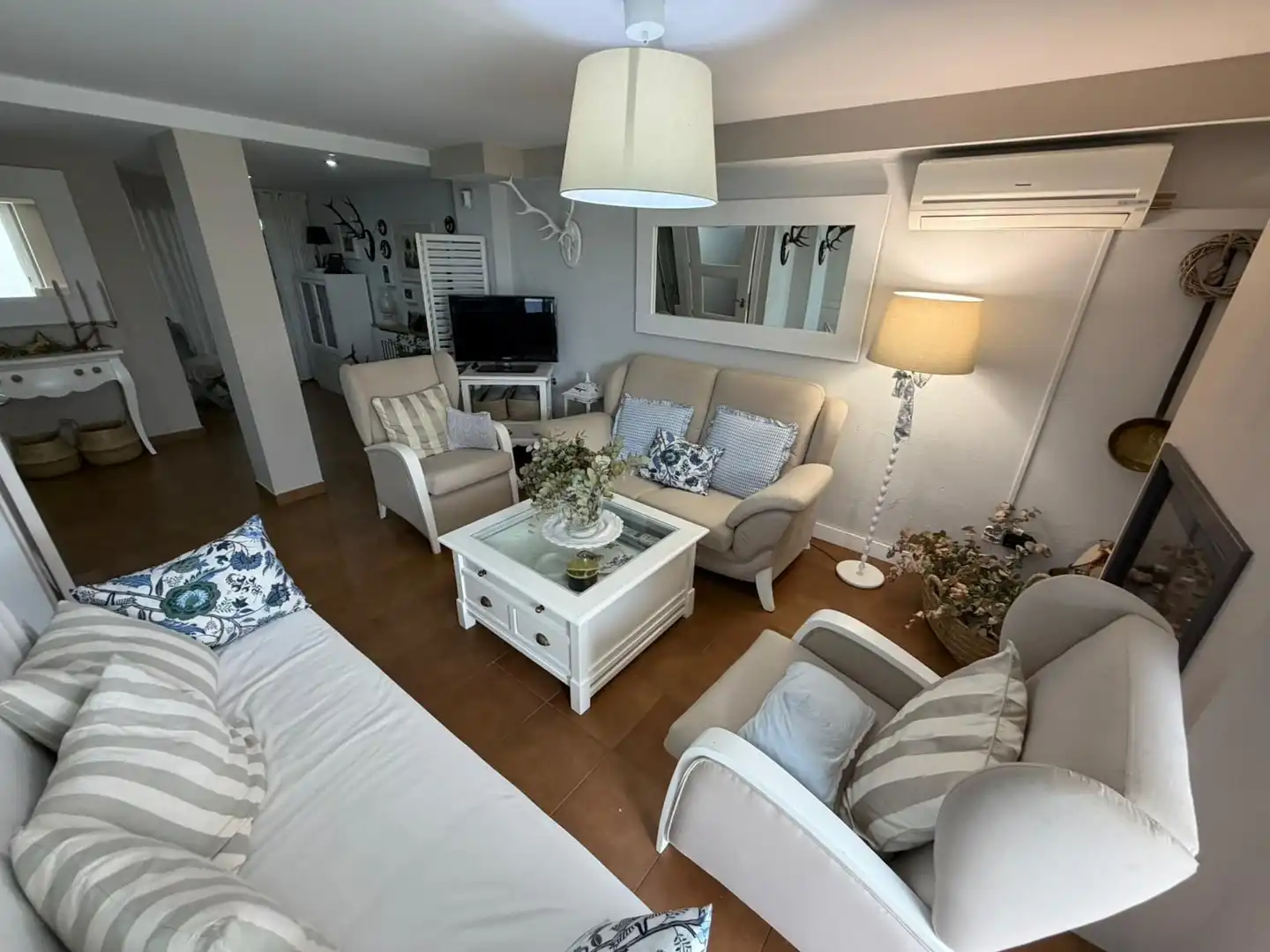 Living room of Houses for sale in Poblete  with Air Conditioner, Heating and Swimming Pool